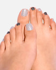 Dainty Dotted Pedi